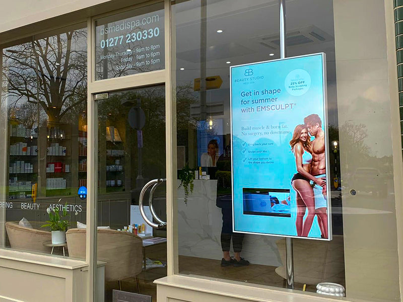 43" Ultra High Brightness Digital Window Display